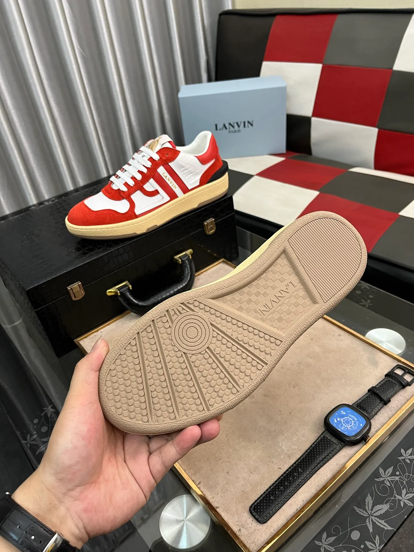 Men's men's shoes 💰540⌚️⌚️❗️Lanvin# Lanvin spring and summer series new colors latest lace up fashion casual forrest shoes running shoes ~ bumpr high quality couple series‼ ️ The latest trendy products of the season 🌈Many bloggers have started buying original models and custom-made them. The uppers are made of nubuck leather. They are very versatile, fashionable and casual, and are comfortable on the feet. Recommended for personal use! The original molded rubber backing with clear logo is wear-resistant. Standard code for couples: female code 35~40, male code 38-45